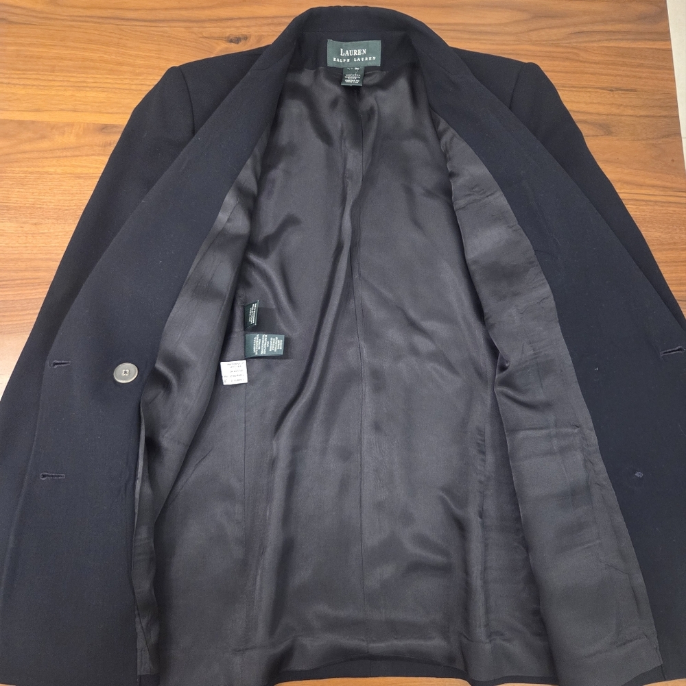 Vintage Lauren Ralph Lauren Navy Wool Double-Breasted Blazer + Embroidered Crest - Picture 13 of 13